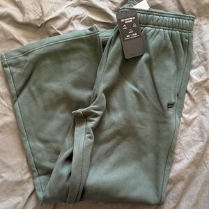 Fabletics Women's Track Joggers in Forest Green - L